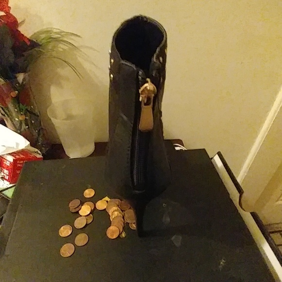 Boots - Picture 5 of 5